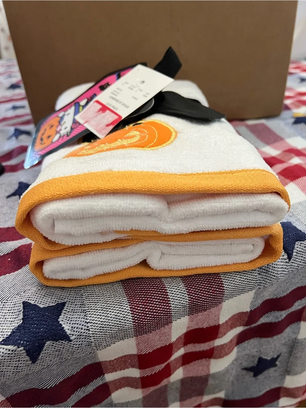 Hello Kitty White & Orange Pumpkin Embroidered Towel 2-Pack